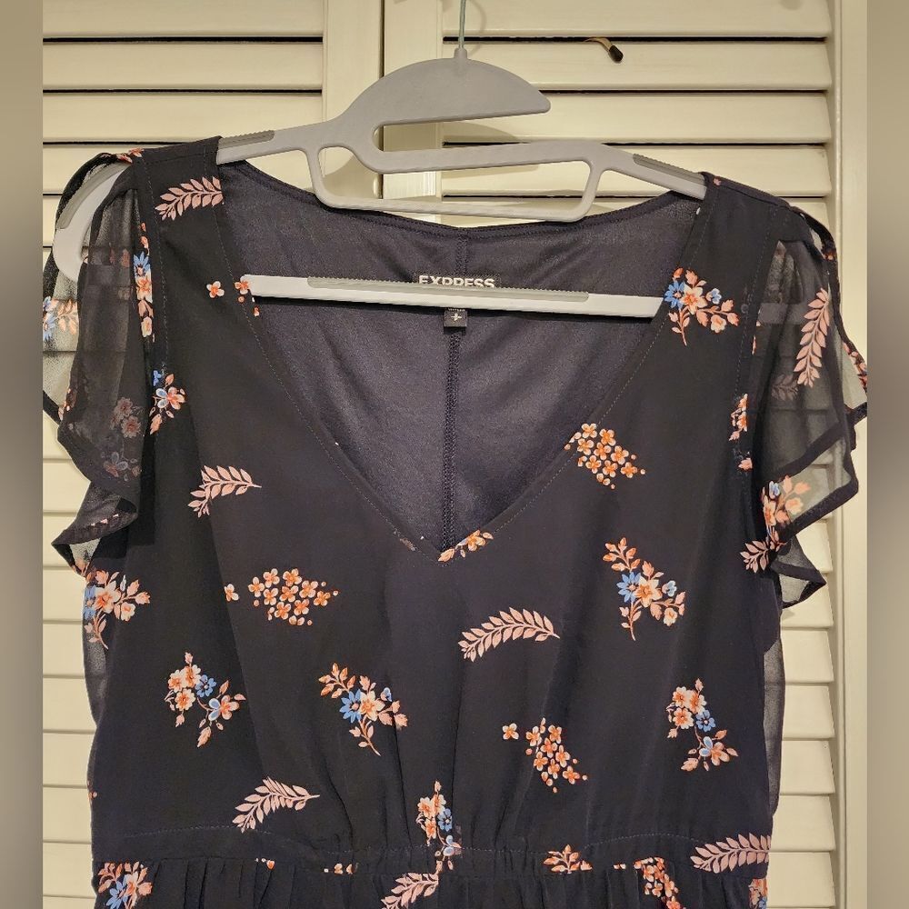 Express Dress - Picture 2 of 5